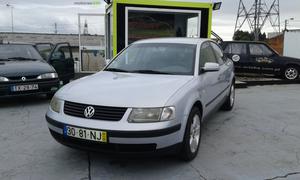 Volkswagen Passat 1.6 Confl. Plus Aut.