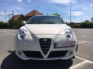 Alfa Romeo Mito 1.3 JTD Distinctive Abril/11 - à venda -