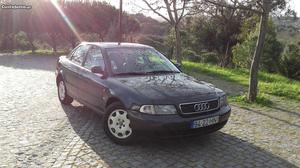 Audi A4 1.6 Novembro/96 - à venda - Ligeiros Passageiros,