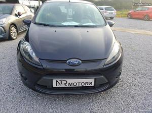 Ford Fiesta 1.6 HDI 92 cv Maio/10 - à venda - Ligeiros