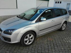 Ford Focus SW 1.6TDCI Maio/06 - à venda - Ligeiros