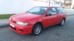 Nissan Almera 1.4 Novembro/95 - à venda - Ligeiros