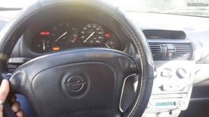 Opel Corsa twinport Dezembro/94 - à venda - Ligeiros