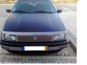 VW Passat 1,6 TDI Fevereiro/92 - à venda - Ligeiros