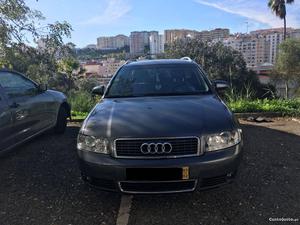 Audi A4 Avant 1.9 M6 Fevereiro/03 - à venda - Ligeiros