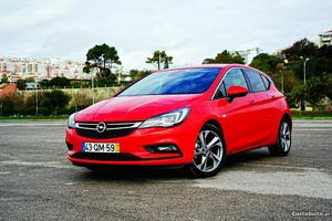 Opel Astra  Outubro/15 - à venda - Ligeiros