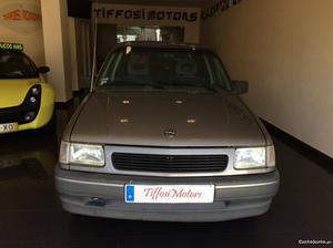 Opel Corsa A 1.2 GL Setembro/91 - à venda - Ligeiros