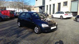 Opel Corsa V impecavel Maio/02 - à venda - Ligeiros