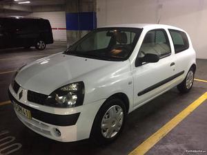 Renault Clio 1.5 DCI Van Fevereiro/03 - à venda -