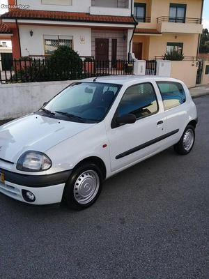 Renault Clio 1.9 Particular Março/00 - à venda -