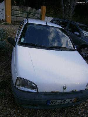 Renault Clio Chippie 5 portas Março/98 - à venda -
