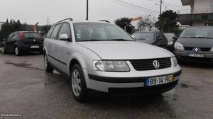 VW Passat Variant 1.9 TDi Dezembro/97 - à venda - Ligeiros