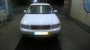 Audi A4 1.9 TDI 110CV Junho/98 - à venda - Ligeiros