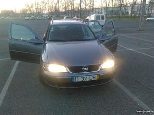 Opel Vectra caravan Março/03 - à venda - Ligeiros