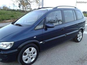 Opel Zafira 2.0 DTI AC+7Lug Outubro/02 - à venda -