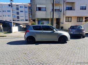 Suzuki Swift Março/07 - à venda - Ligeiros Passageiros,