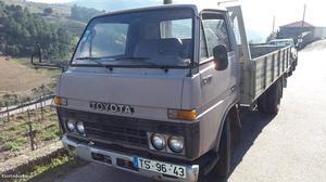 Toyota Dyna BU 30 Maio/81 - à venda - Comerciais / Van,