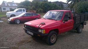 Toyota Hilux ln56 Fevereiro/89 - à venda - Pick-up/