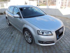 Audi A3 Sportback 1.6 TDI Agosto/11 - à venda - Ligeiros