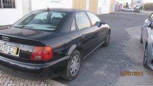 Audi A4 (B5) Março/95 - à venda - Ligeiros Passageiros,