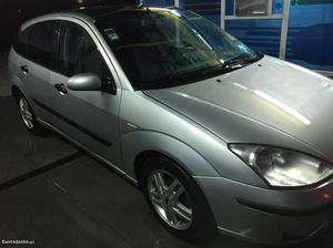 Ford Focus 1.8 tdci Dezembro/01 - à venda - Ligeiros