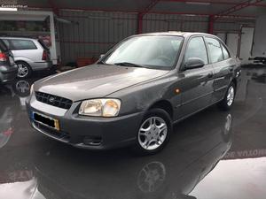 Hyundai Accent sx Agosto/00 - à venda - Ligeiros