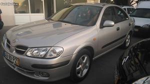 Nissan Almera 1.5 Julho/00 - à venda - Ligeiros