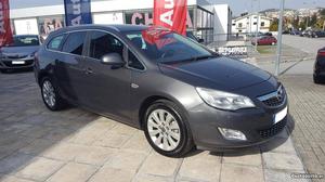 Opel Astra J ST 1.7 CDTI COSMO Dezembro/11 - à venda -