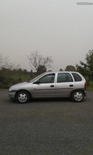 Opel Corsa 12v Março/98 - à venda - Ligeiros Passageiros,