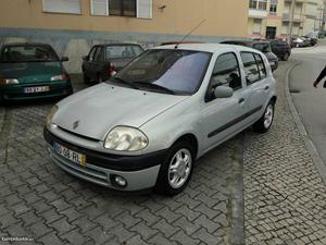 Renault Clio 1.2 Abril/01 - à venda - Ligeiros Passageiros,