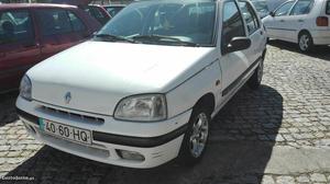 Renault Clio oasis Maio/97 - à venda - Ligeiros