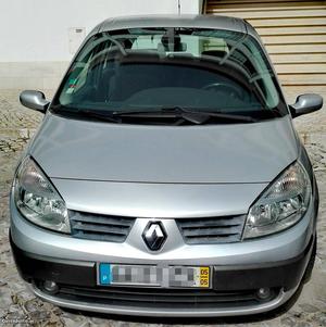 Renault Scénic 1.5 dci Maio/05 - à venda - Monovolume /
