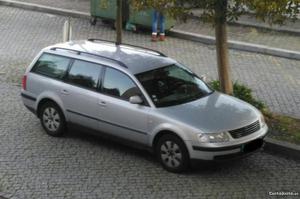 VW Passat Variant 1.9TDI 110cv Janeiro/99 - à venda -