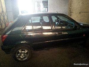 Ford Fiesta 1.1 gasolina Dezembro/95 - à venda - Ligeiros