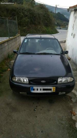 Ford Fiesta 1.25 techno Setembro/96 - à venda - Ligeiros