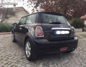 MINI Cooper 1.6 D 110 cv Outubro/08 - à venda - Ligeiros