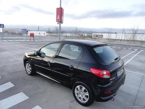 Peugeot 206+ Gasolina Setembro/11 - à venda - Ligeiros