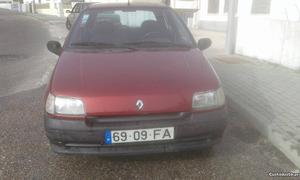 Renault Clio 1.2 Março/95 - à venda - Ligeiros