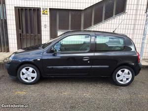 Renault Clio 1.5dci 5lugares  Julho/01 - à venda -