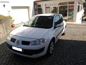 Renault Mégane 1.5dCi c/ AC Agosto/04 - à venda -