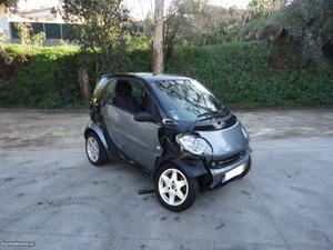 Smart ForTwo 800 cdi Sinistrado Julho/01 - à venda -