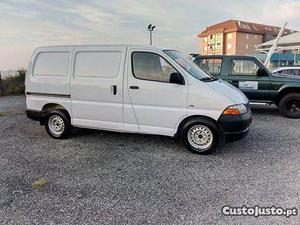 Toyota HiAce 2.5 D-4D Novembro/03 - à venda - Ligeiros