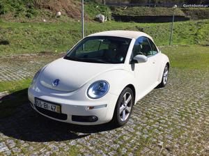 VW New Beetle Cabriolet 2.0TDI Março/06 - à venda -