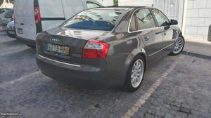 Audi A4 Sport130cv Abril/01 - à venda - Ligeiros