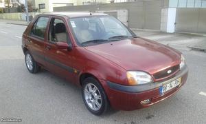 Ford Fiesta Dir.assistida Março/01 - à venda - Ligeiros