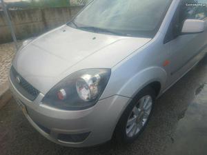 Ford Fiesta sportvan tdci Junho/06 - à venda - Comerciais /