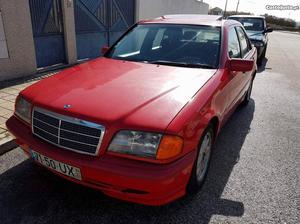 Mercedes-Benz C  d Março/94 - à venda - Ligeiros