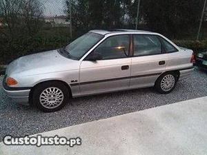 Opel Astra  Novembro/93 - à venda - Ligeiros