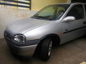 Opel Corsa v Fevereiro/00 - à venda - Ligeiros