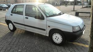 Renault Clio 1.2 C/IPO até  Fevereiro/96 - à venda -